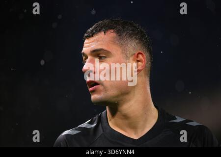 Craven Cottage, Fulham, London, Großbritannien. November 2025. Premier League Football, Fulham gegen Sunderland; Granit Xhaka von Sunderland Credit: Action Plus Sports/Alamy Live News Stockfoto