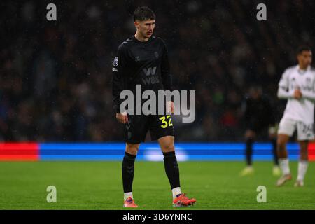 Craven Cottage, Fulham, London, Großbritannien. November 2025. Premier League Football, Fulham gegen Sunderland; Trai Hume of Sunderland Credit: Action Plus Sports/Alamy Live News Stockfoto