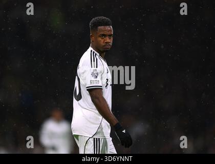 Craven Cottage, Fulham, London, Großbritannien. November 2025. Premier League Football, Fulham gegen Sunderland; Ryan Sessegnon von Fulham Credit: Action Plus Sports/Alamy Live News Stockfoto