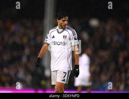 Craven Cottage, Fulham, London, Großbritannien. November 2025. Premier League Football, Fulham gegen Sunderland; Raul Jimenez von Fulham Credit: Action Plus Sports/Alamy Live News Stockfoto