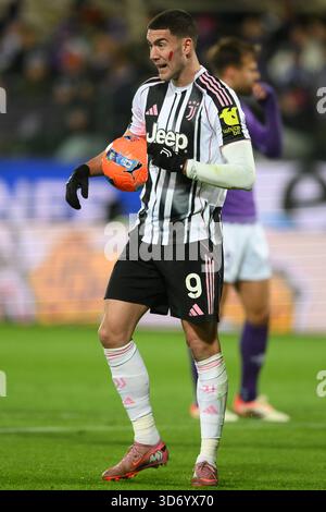 22. November 2025, Artemio Franchi Stadium, Florenz, Italien; Serie A Enilive Football Match; Fiorentina gegen Juventus; Dusan Vlahovic vom FC Juventus zeigt seine Enttäuschung Stockfoto