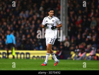 Craven Cottage, Fulham, London, Großbritannien. November 2025. Premier League Football, Fulham gegen Sunderland; Raul Jimenez von Fulham Credit: Action Plus Sports/Alamy Live News Stockfoto