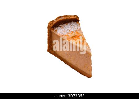 Käsekuchen, ein Stück süßer Kuchen, ein klassisches Käsedessert. Käsekuchen als Lebensmittelhintergrund für Ihr Design Stockfoto