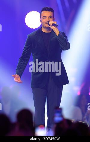 Die Giovanni Zarrella Show - Wir sagen Dankeschön Moderator Giovanni Zarrella. Die Giovanni Zarrella Show. ZDF-Live Sendung vom 22.11.2025 in der Baden-Arena Offenburg unter dem Motto Wir sagen Dankeschön. Offenburg, Baden-Württemberg, Deutschland. *** Die Giovanni Zarrella Show Wir sagen Dankeschön Moderator Giovanni Zarrella Show ZDF Live-Übertragung vom 22 11 2025 in der Baden Arena Offenburg unter dem Motto Wir sagen Dankeschön Offenburg, Baden Württemberg, Deutschland Stockfoto