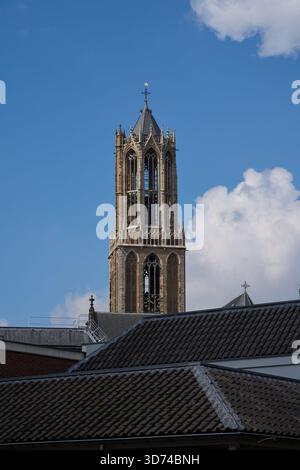 Utrecht, Niederlande - 30. August 2025 - der Dom ist das Wahrzeichen von Utrecht und der höchste Kirchturm der Niederlande Stockfoto
