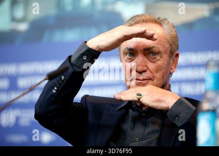 DATEI BILDER Udo Kier: 1944-2025. Udo Kier nimmt am 13. Februar 2019 an der Pressekonferenz "Holy Beasts" / "La Fiera y la Fiesta" Teil, während des Jahres 69. Berlinale International Film Festival in Berlin Credit: Ralph Metzger/Alamy Live News Stockfoto