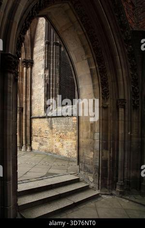 St. Nikolai Memorial, Hamburg, Deutschland, durch Bombenangriffe der RAF während des Zweiten Weltkriegs zerstört. Stockfoto