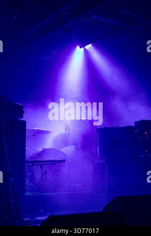 November: 2025. Zagreb, Kroatien, Vereinigtes Königreich. - Idylle Szenen der Bühnenaufführung von Mono, einer japanischen Instrumentalband Stockfoto