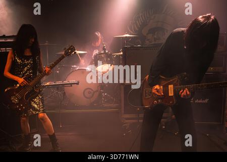 November: 2025. Zagreb, Kroatien, Vereinigtes Königreich. - Idylle Szenen der Bühnenaufführung von Mono, einer japanischen Instrumentalband Stockfoto