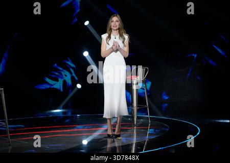 Francesca Fagnani besucht die vierte Folge der Rai-fernsehsendung Belve 2025 im Fabrizio Frizzi stuios Nomentano. (Foto: Mario Cartelli / SOPA Images/SIPA USA) Stockfoto