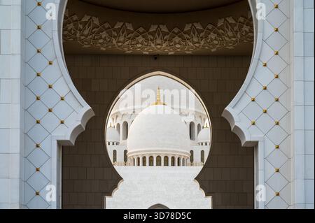 Sheikh Zayed Grand Moschee, Abu Dhabi, Vereinigte Arabische Emirate Stockfoto