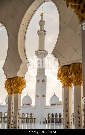 Sheikh Zayed Grand Moschee, Abu Dhabi, Vereinigte Arabische Emirate Stockfoto