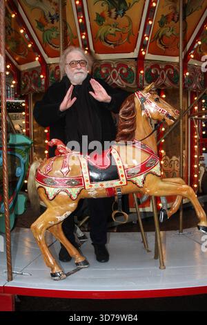 Bernhard Paul bei der Weihnachtsmarktöffnung am Rathausmarkt am 24. November 2025 in Hamburg Roncalli Weihnachtsmarkt am Rathausmarkt in Hamburg *** Bernhard Paul bei der Weihnachtsmarktöffnung am Rathausmarkt am 24. November 2025 in Hamburg Roncalli Weihnachtsmarkt am Rathausmarkt in Hamburg, Deutschland Stockfoto