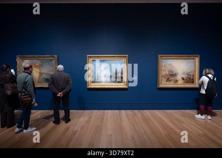 London, UK, 24. November 2025, Turner and Constable: Rivals and Originals at Tate Britain, das vom 27. November bis 12. April 2026 eröffnet wird. Es ist die erste Ausstellung, die das miteinander verflochtene Leben von JMW Turner und John Constable erforscht. Es ist der 250. Geburtstag dieser beiden ikonischen britischen Maler. Einige Gemälde wurden lange nicht mehr gezeigt. Andrew Lalchan Photography/Alamy Live News Stockfoto