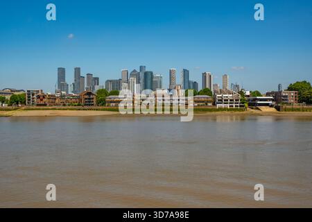 Blick über die Themse in Richtung Canary Wharf Entwicklung , von Greenwich Stockfoto