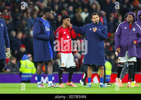 Manchester, Großbritannien. November 2025. Manchester United Mittelfeldspieler Amad Diallo (16) wurde am 24. November 2025 im Old Trafford, Manchester, England, verloren, nachdem er während des Spiels Manchester United gegen Everton Premier League am 24. November 1999 verloren hatte. Credit: Phil Duncan/Every Second Media Credit: Every Second Media/Alamy Live News Stockfoto