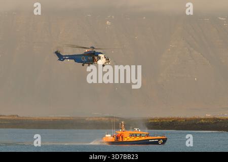 Der Isländische Küstenwache Hubschrauber Stockfoto