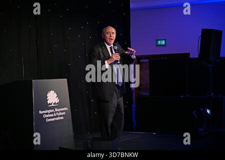 London, Großbritannien. November 2025. Lord Johnson of Lainston im Rt Hon Frau Kemi Badenoch Abgeordnete ist eine Vorsitzende der konservativen Partei, und andere führende konservative Politiker werden von Kensington, Bayswater, Chelsea and Fulham Conservatives (KBCFC) veranstaltet, das jährliche Galadinner 2025 im Royal Garden Hotel London, Großbritannien. (Foto von 李世惠/siehe Li/Picture Capital) Credit: Siehe Li/Picture Capital/Alamy Live News Stockfoto