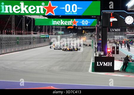 November 2025, Las Vegas, Nevada, USA: 22. November 2025: Beginn des Formel 1 Heineken Las Vegas Grand Prix 2025 auf dem Las Vegas Strip in Las Vegas Nevada. Brook Ward/scheinbare Media Group (Kreditbild: © AMG/AMG via ZUMA Press Wire) NUR REDAKTIONELLE VERWENDUNG! Nicht für kommerzielle ZWECKE! Stockfoto