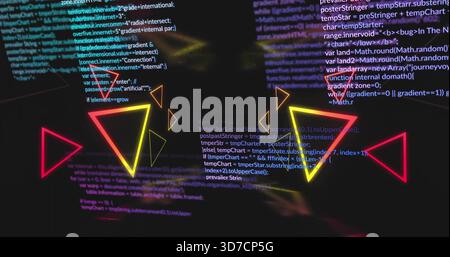 Leuchtendes zentrales Neondreieck, das sich mit Code auf schwarzem digitalem Raum überschneidet und Streifen zeigt. Geometrisch, Polygon, Dreieck, Layered, Script, Stockfoto