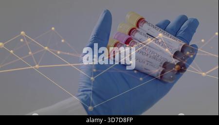 Präsentiert Handschuhe mit fünf AFFENPOCKEN-VIRUS-Röhrchen im klinischen Labor, Goldnetzüberlagerung Stockfoto