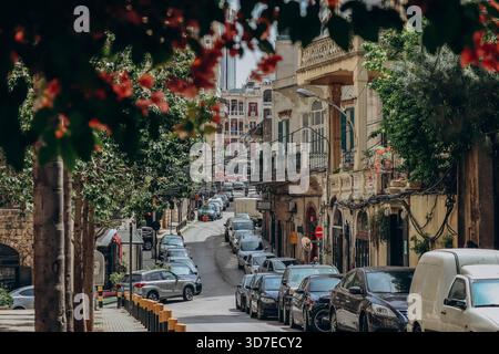 Beirut, Libanon? 24.04.2023: Alte Häuser im Bezirk Achrafieh in Beirut Stockfoto