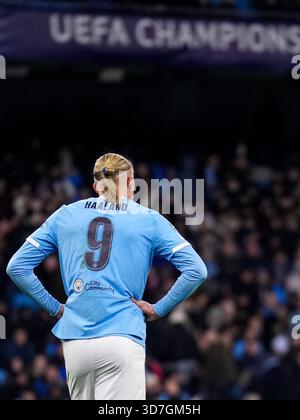 MANCHESTER, ENGLAND - 25. NOVEMBER: Erling Haaland aus Manchester City beim Spiel der UEFA Champions League 2025/26 Phase MD5 zwischen Manchester City und Bayer 04 Leverkusen im City of Manchester Stadium am 25. November 2025 in Manchester, England. (Foto: Rene Nijhuis) Stockfoto