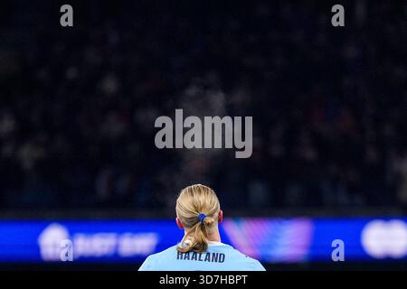 MANCHESTER, ENGLAND - 25. NOVEMBER: Erling Haaland aus Manchester City beim Spiel der UEFA Champions League 2025/26 Phase MD5 zwischen Manchester City und Bayer 04 Leverkusen im City of Manchester Stadium am 25. November 2025 in Manchester, England. (Foto: Rene Nijhuis) Stockfoto