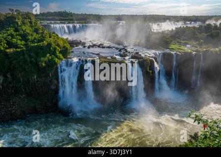 Iguazu Falls von der brasilianischen Seite. Stockfoto