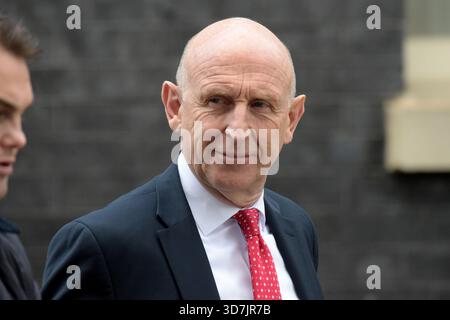 London, Großbritannien. November 2025. Verteidigungsminister John Healey kommt am Budget Day in der Downing Street an. Credit: MARTIN DALTON/Alamy Live News Stockfoto