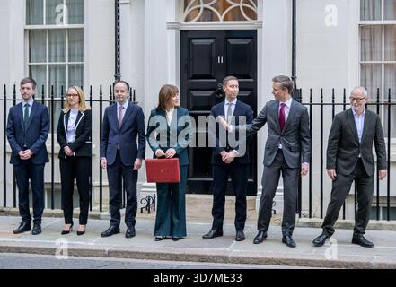 London, Großbritannien. November 2025. Die britische Finanzkanzlerin Rachel Reeves verlässt die Downing Street 11, um ihr zweites Budget im House of Commons abzugeben. Quelle: Phil Robinson/Alamy Live News Stockfoto