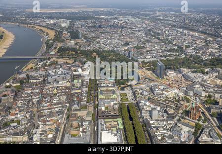 Hofgarten, Dreischeibenhaus, ERGO-Verwaltung, Koe-Bogen, Koe, Königsallee, ehemalige E:ON-Verwaltung in Düsseldorf, Rheinland, Nordrhein-West Stockfoto