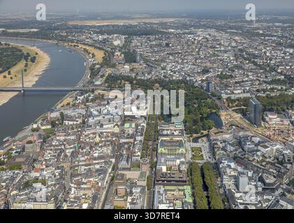Hofgarten, Dreischeibenhaus, ERGO-Verwaltung, Koe-Bogen, ehemalige e:ON-Verwaltung in Düsseldorf, Rheinland, Nordrhein-Westfalen, Deutschland, DE Stockfoto