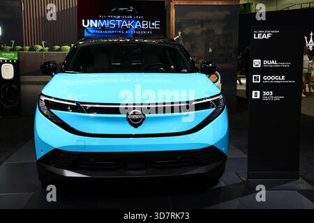 2026 Nissan Leaf auf der Los Angeles Auto Show 2025. Die LA Auto Show ist eine der wichtigsten Autoshows in Nordamerika Stockfoto