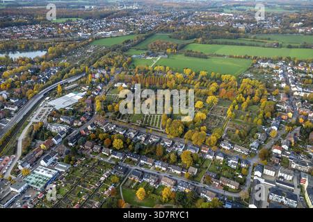 Aus der Vogelperspektive, Altersheim Diakonisches Werk Gladbeck- Bottrop-Dorsten e.V. Seniorenzentrum Vinzenzheim, Park an der Buerschen Straße, Herbsturlaub Stockfoto