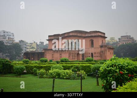 Hamam Khana im Fort Lalbagh - historische Mogul-Bathhouse-Architektur Stockfoto