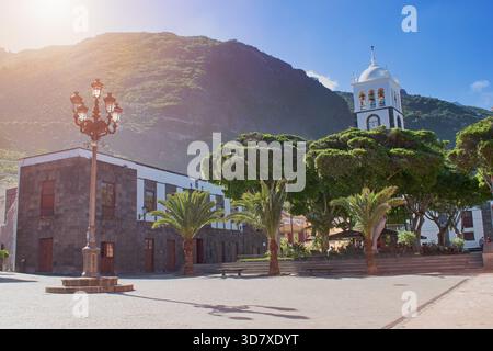 City Street - schöne typisch spanische Kolonialarchitektur, Garachico Stadt, Teneriffa, Kanarische Inseln Stockfoto