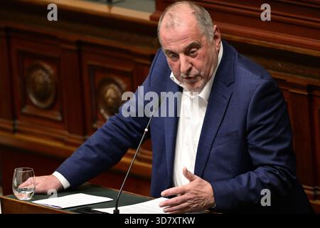 Brüssel, Belgien November 2025. HERR Benoit Piedboeuf, Bild auf einer Plenartagung des Plenums im bundesparlament am Donnerstag, den 27. November 2025 in Brüssel. Bei der heutigen Sitzung geht es um die Erklärung der Regierung. BELGA FOTO DIRK WAEM Credit: Belga News Agency/Alamy Live News Stockfoto