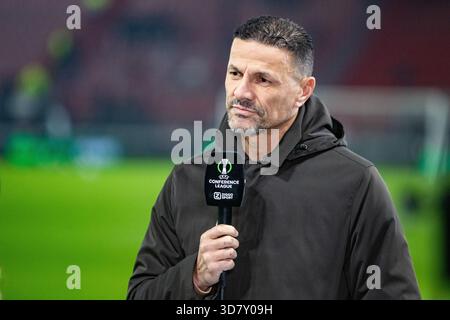 Alkmaar, Niederlande. November 2025. ALKMAAR, 27.11.2025, AFAS-Stadion, Saison 2025/2026, UEFA Europa Conference League, dritte Qualifikationsrunde, Spiel zwischen AZ und Shelbourne, Khalid Boulahrouz Credit: Pro Shots/Alamy Live News Stockfoto