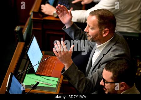 Brüssel, Belgien November 2025. PS' Patrick Prevot, Bild auf einer Plenartagung des Plenums im bundesparlament am Donnerstag, den 27. November 2025, in Brüssel. Bei der heutigen Sitzung geht es um die Erklärung der Regierung. BELGA FOTO DIRK WAEM Credit: Belga News Agency/Alamy Live News Stockfoto