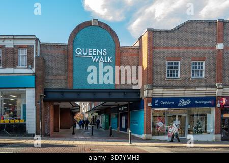 East Grinstead, 26. November 2025: London Road Stockfoto