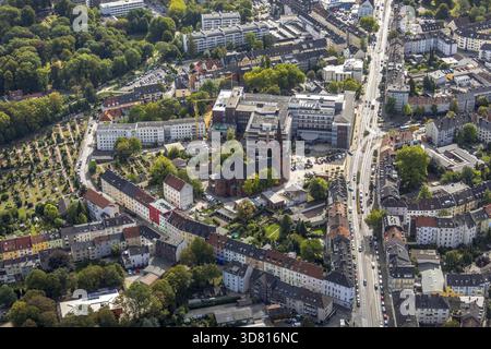 Luftaufnahme, Marienkrankenhaus Witten, Renovierungsarbeiten, Marienkirche und katholisches Pfarramt St. Marien Sonnenschein, Witten, Ruhrgebiet, Nord-RHI Stockfoto