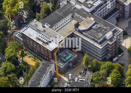 Luftaufnahme, Marienkrankenhaus Witten, Renovierungsarbeiten, Marienkirche und katholisches Pfarramt St. Marien Sonnenschein, Witten, Ruhrgebiet, Nord-RHI Stockfoto