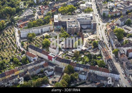 Luftaufnahme, Marienkrankenhaus Witten, Renovierungsarbeiten, Marienkirche und katholisches Pfarramt St. Marien Sonnenschein, Witten, Ruhrgebiet, Nord-RHI Stockfoto