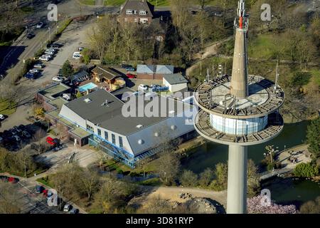 HeubergBad im Heubergpark am Kaiserring mit Fernsehstation Wesel in Nordrhein-Westfalen. Wesel, Rheinland, Hanseat Stockfoto