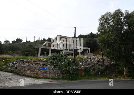 Verlassene Betonruine auf Kreta, Griechenland, Europa Stockfoto