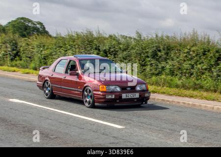 1989 80er Jahre Ford Sierra RS Cosworth Limousine Benzin 1993 ccm, Radiant Red Zweiradantrieb; Stockfoto