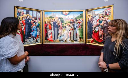 London, Großbritannien. November 2025. Ein Triptychon mit den fünf Wundern Christi, des Meisters der Sherborne Almshouse Triptychon, Schätzung 2.500.000 - 3.500.000 GBP - Highlights aus seinem zweitwertvollen Old Masters Sale in 13 Seasons in Sothebys, London. Darunter auch Gemälde aus dem 19. Jahrhundert. Der Verkauf findet am 3. Dezember statt. Guy Bell/Alamy Live News Stockfoto