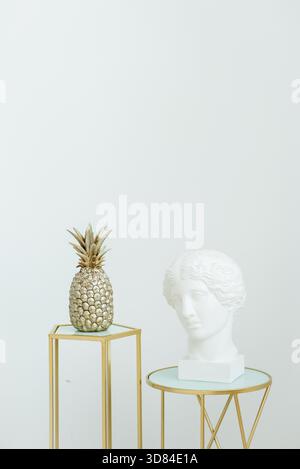 Skulptur des Gipskopfes Venus de Milo im Inneren Stockfoto