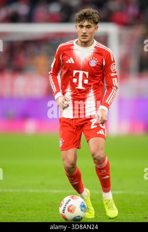 Tom Bischof (Bayern) München, 29. November 2025, Fußball, Bundesliga, FC Bayern München - FC St. Pauli Hamburg Stockfoto